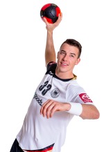 Dominik Klein wirft den Handball