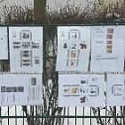 Bastelanleitungen und Ausmalbilder am Zaun