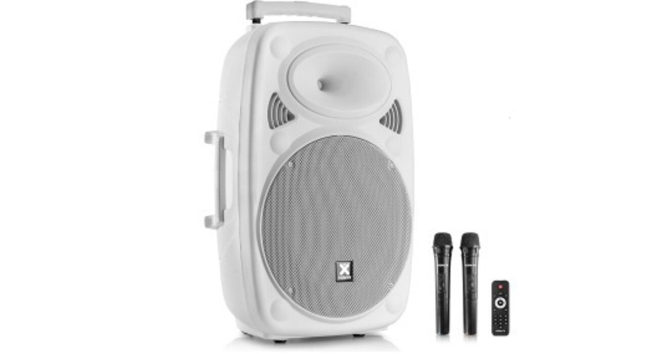 Mobile Musikbox in Weiß mit Mikrofonen
